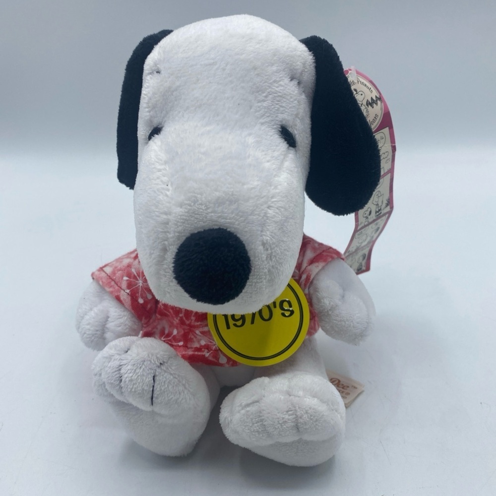 Snoopy Dan Dee Peanuts Celebrating 60 Years 1970's 6" Plush Tie Dye Shirt